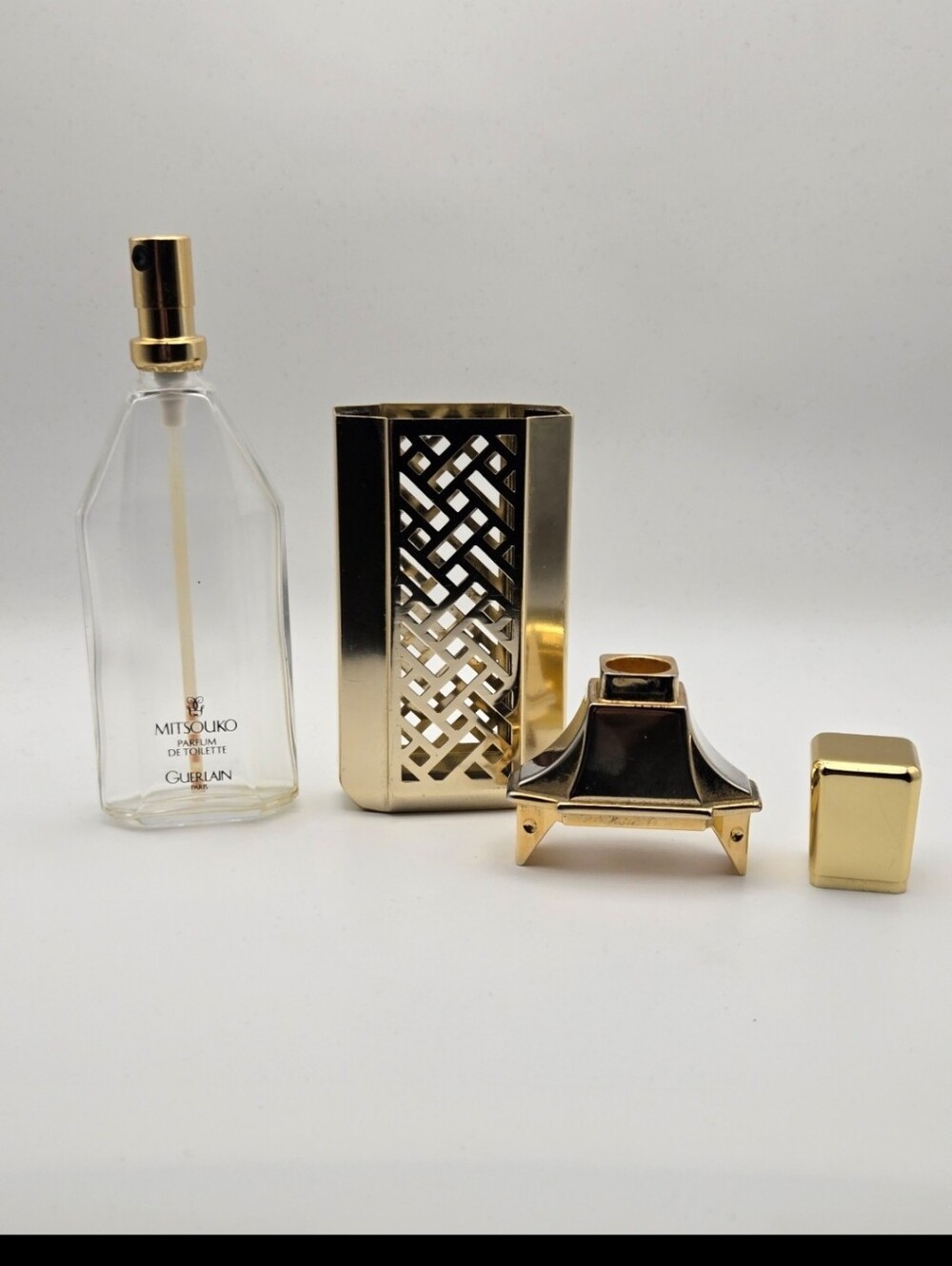 GUERLAIN Mitsouko Bottle With Reliable 1982 Golden Holder